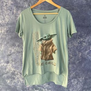 Disney The Child Baby Yoda Grogu Star Wars Mandalorian Women’s Shirt L